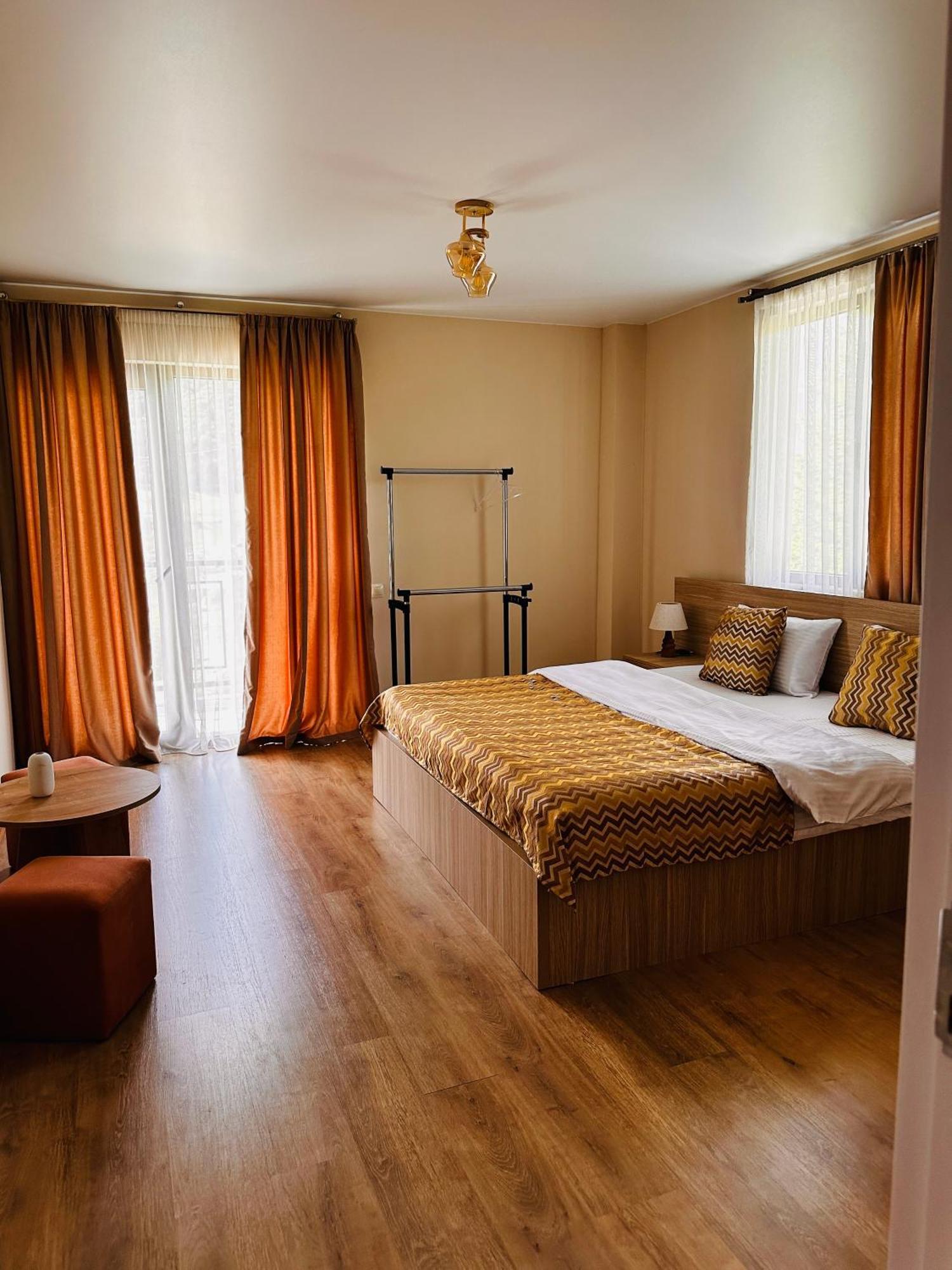 "Panorama" Kakhri Hotel Mestia Exterior photo